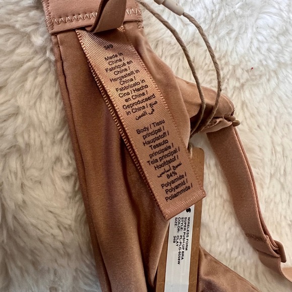 SKIMS Womens Super Push Up Bra Nude Seamless Underwire Adjustable Straps 34B NWT - Picture 8 of 8